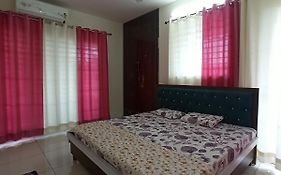 Home Stay In Peace Lovely 2Bhk Apartment